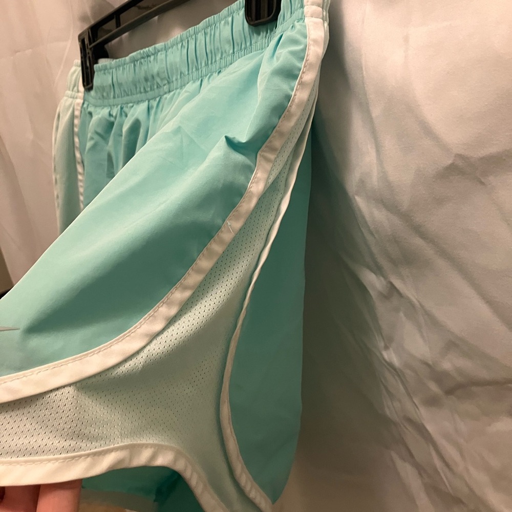 Nike Women's Aqua Tempo Running Shorts - Picture 3 of 6